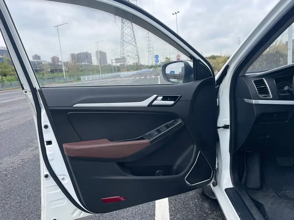 Vision 2017 1.5L Automatic Happiness Edition купить на сайте DeffCars