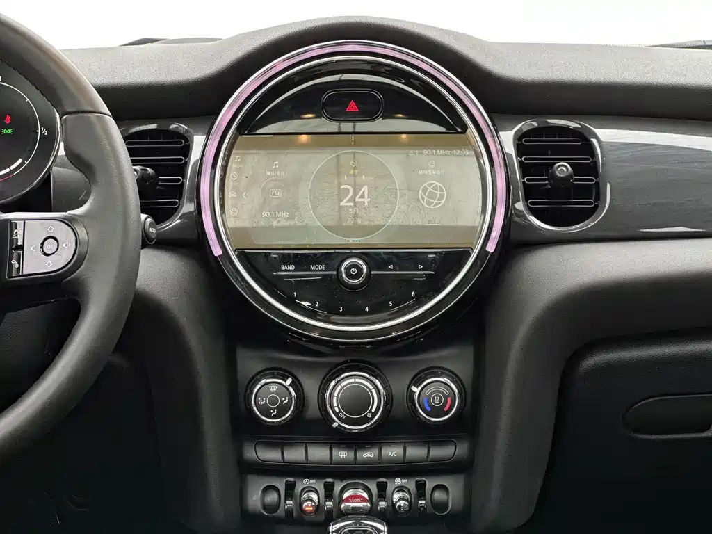 MINI 2023 1.5T ONE five-door version купить на сайте DeffCars