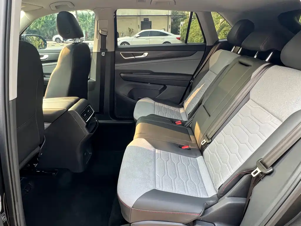 Touron 2022 Touron X 380TSI four-wheel drive luxury version купить на сайте DeffCars