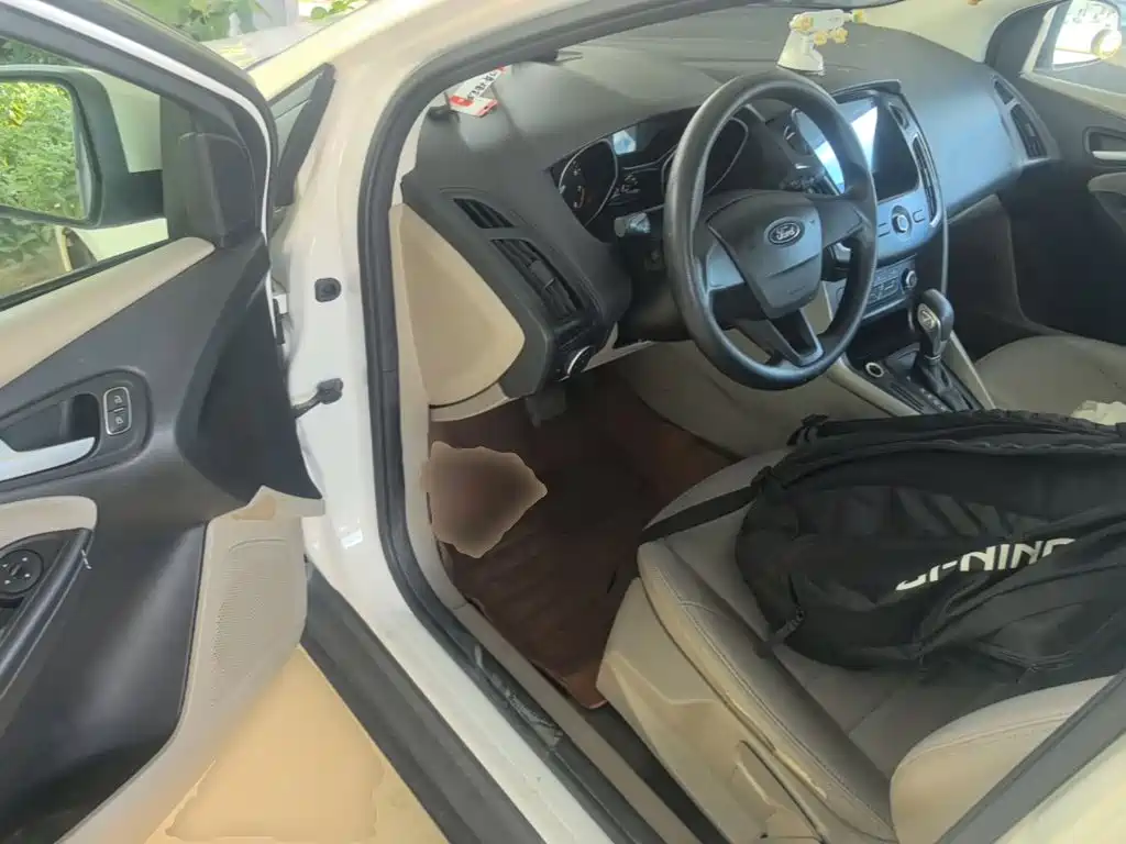 Focus 2015款 三厢 1.6L 自动舒适型 купить на сайте DeffCars