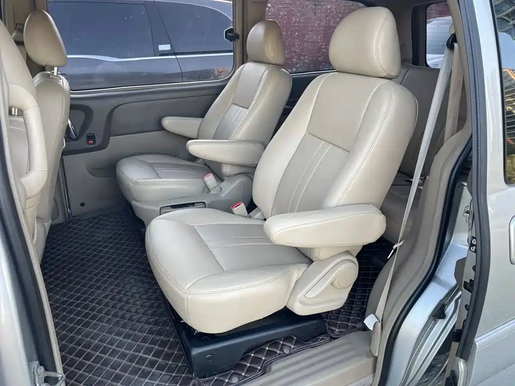 Buick GL8 2014 2.4L Classic Edition купить на сайте DeffCars