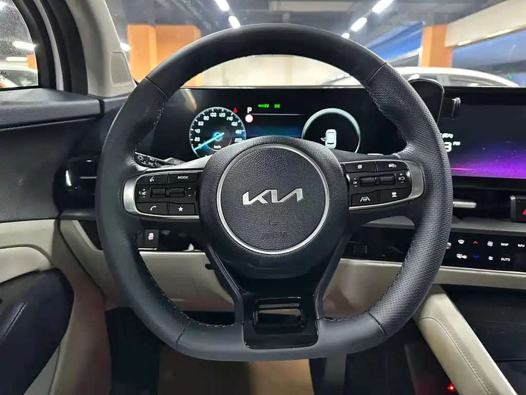 Lion Expands the Boundary 2023 2.0L HEV Two-wheel Drive Premium Edition купить на сайте DeffCars
