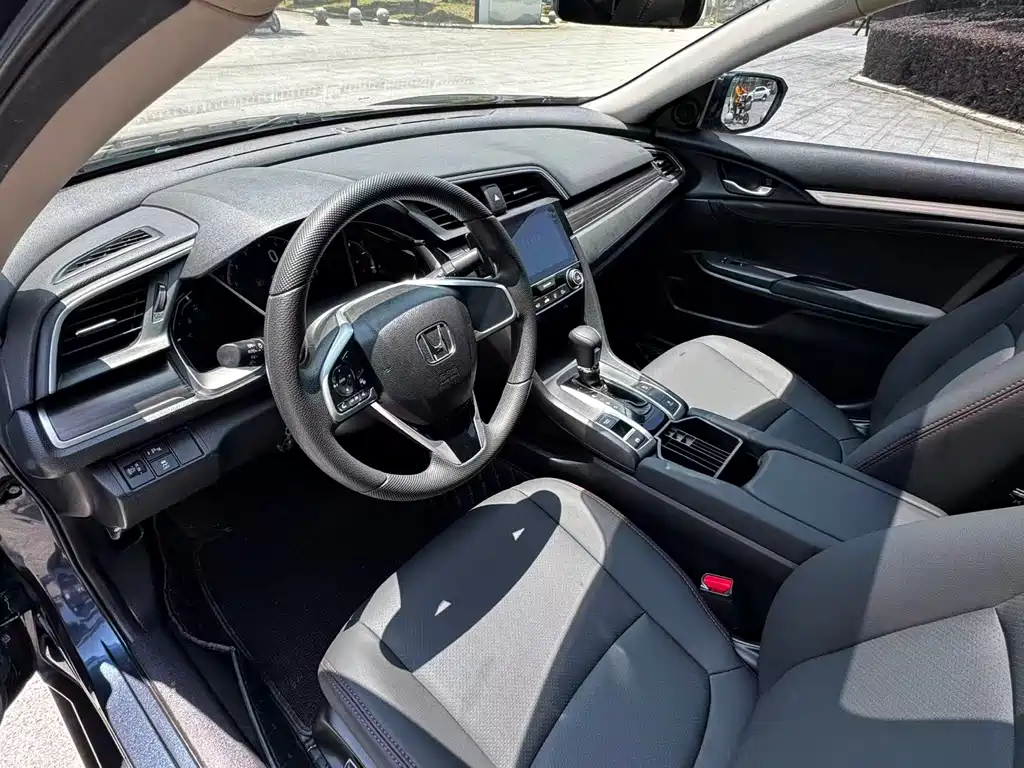 Civic 2019 220TURBO CVT combustion version National V купить на сайте DeffCars