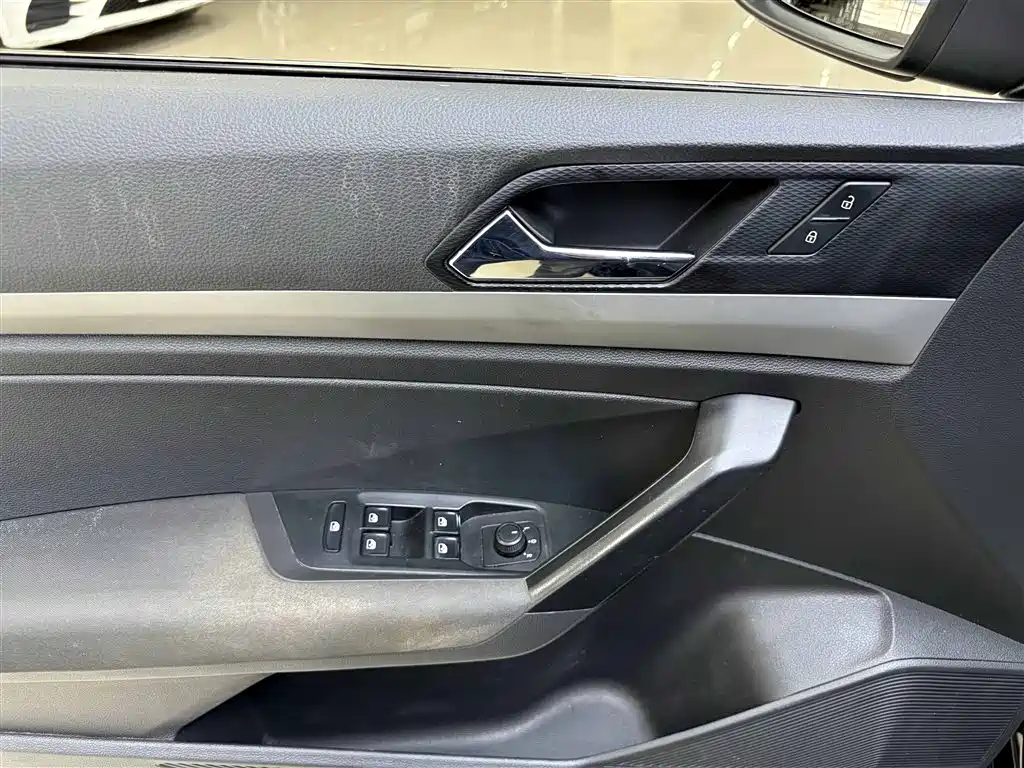 Lavida 2022 1.5L automatic fashion version купить на сайте DeffCars