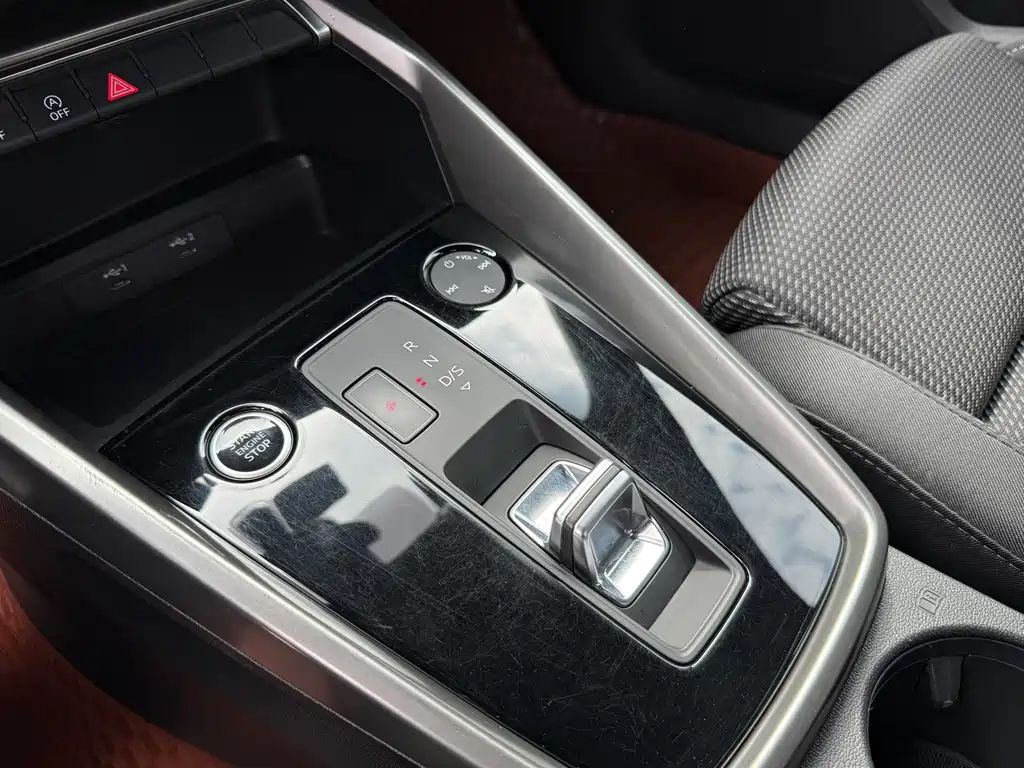 Audi A3 2021 A3L Limousine 35 TFSI Enterprising and Elegant Model купить на сайте DeffCars