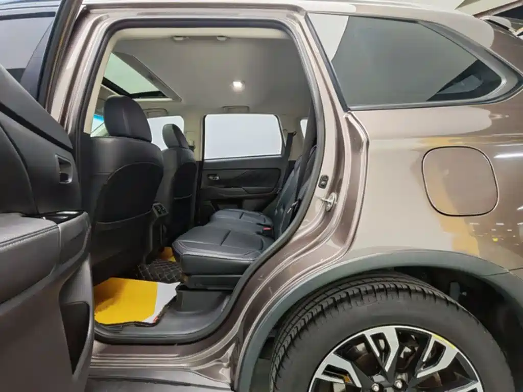 Outlander 2020 2.0L 2WD Enjoy Edition 5 seats купить на сайте DeffCars