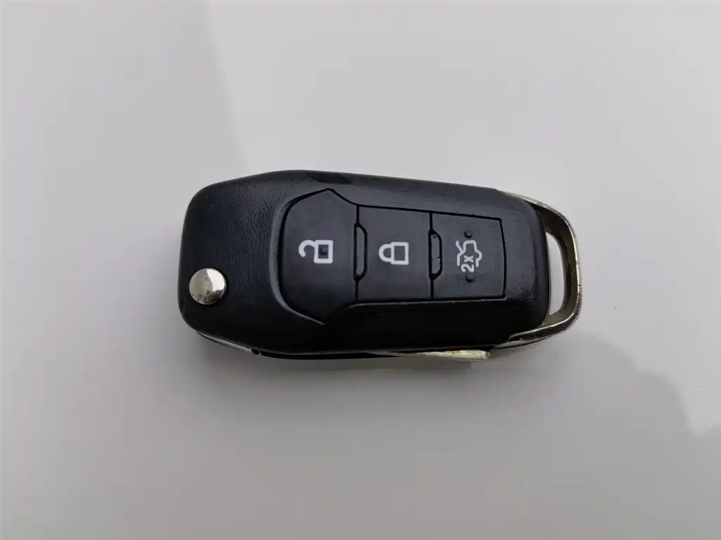 Escort 2017 1.5L automatic comfort model купить на сайте DeffCars