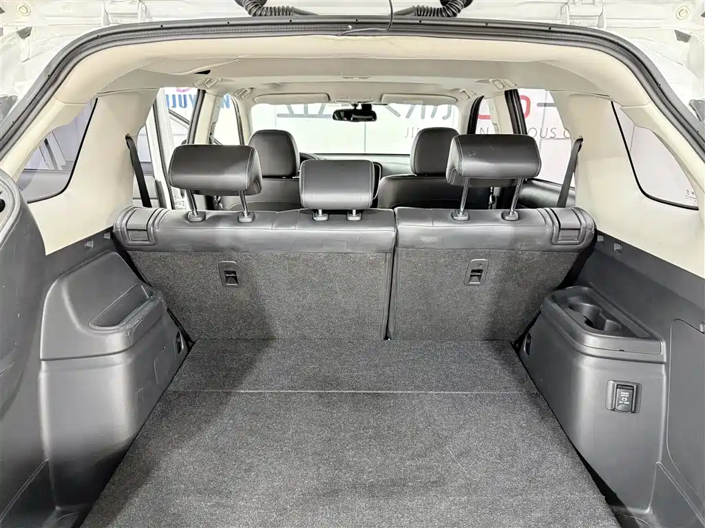 Outlander 2020 2.4L four-wheel drive exclusive version, 5 seats купить на сайте DeffCars
