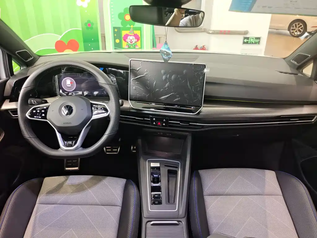 Golf 2025 300TSI R-Line купить на сайте DeffCars