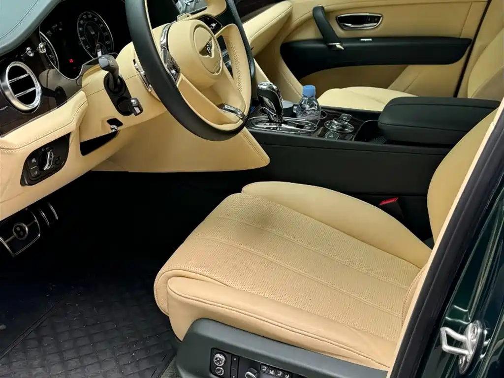 Bentayga 2018 4.0T V8 купить на сайте DeffCars