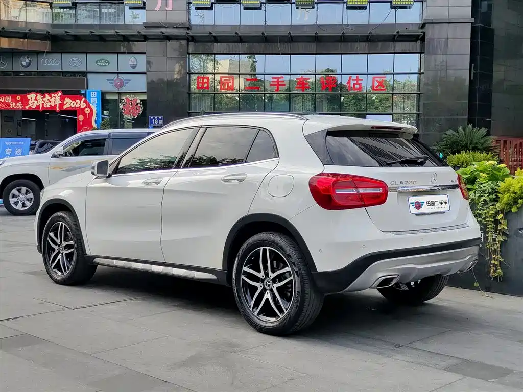 Mercedes-Benz GLA 2017 GLA 220 4MATIC Fashion Model купить на сайте DeffCars