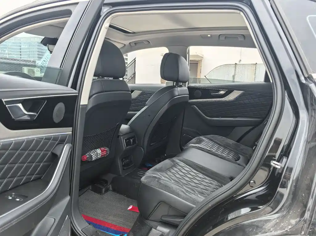 Hongqi HS5 2019 2.0T Zhilian Flagship Edition купить на сайте DeffCars