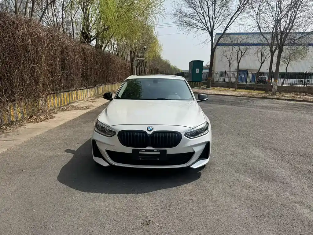 BMW 1 Series 2022 120i M Sports Night Edition купить на сайте DeffCars