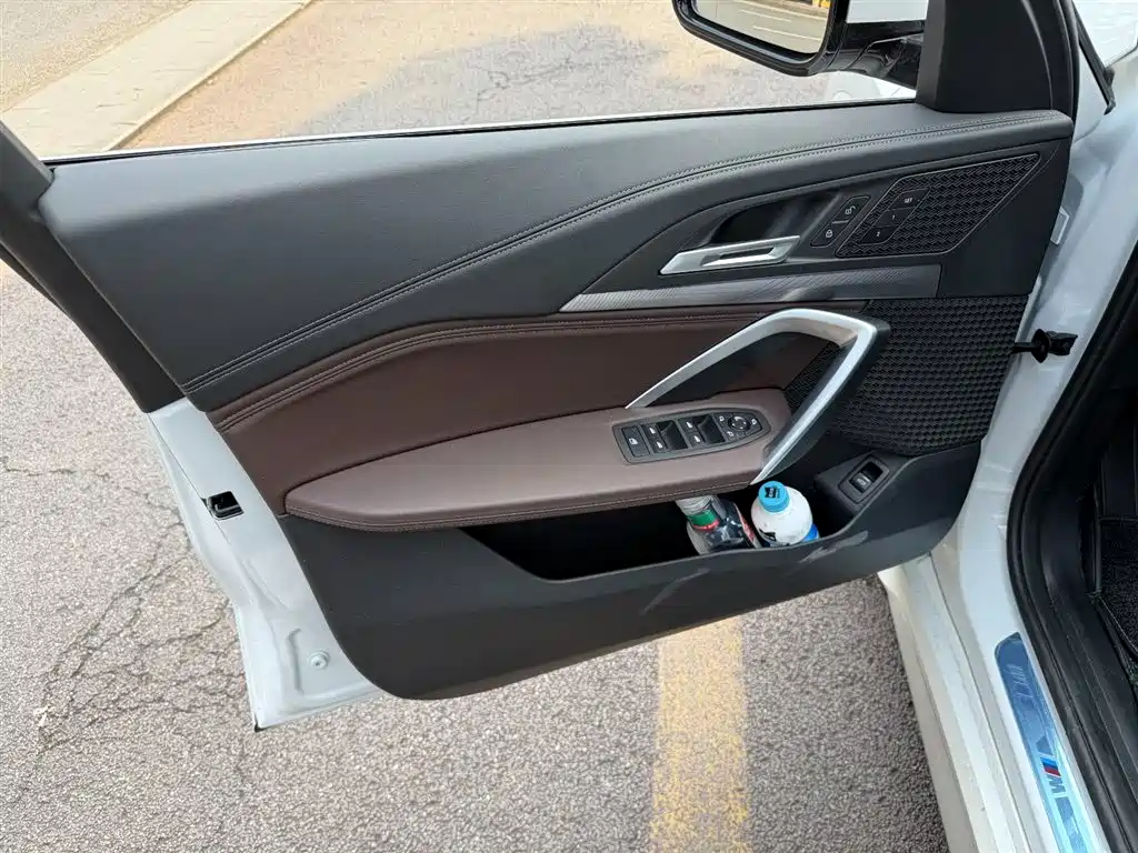 BMW iX1 2023 eDrive25L M Sports Package купить на сайте DeffCars