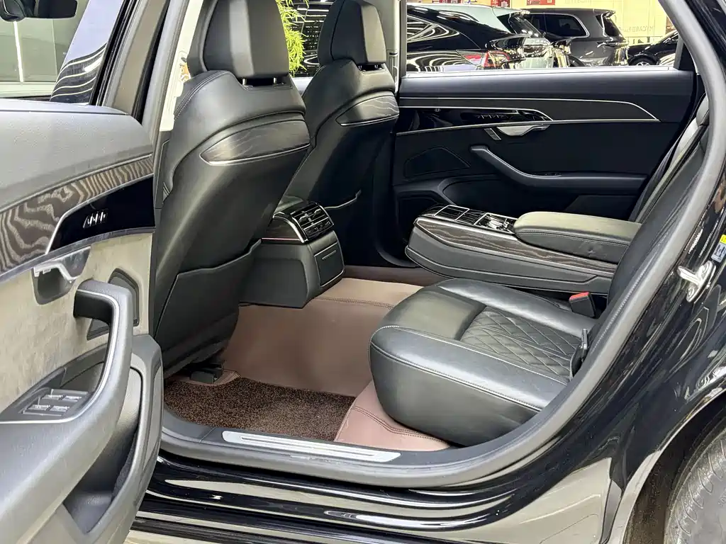 Audi A8 2022 A8L 50 TFSI quattro Comfort Collection Edition купить на сайте DeffCars