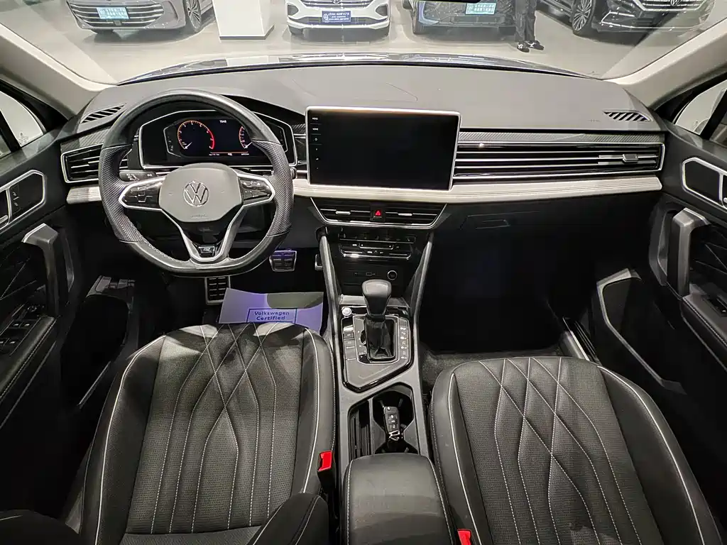 Tiguan L 2022 330TSI automatic two-wheel drive R-Line version купить на сайте DeffCars