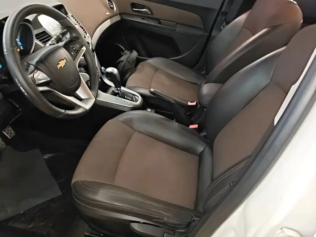 Cruze 2013 hatchback 1.6L automatic luxury model купить на сайте DeffCars