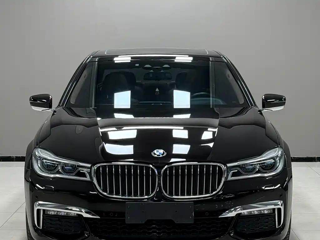 BMW 7 Series 2018 740Li xDrive Exclusive M Sports Package купить на сайте DeffCars