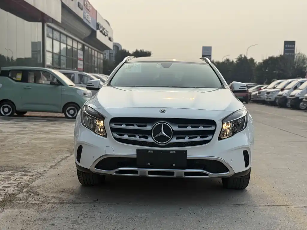 Mercedes-Benz GLA 2018 GLA 200 Dynamic купить на сайте DeffCars
