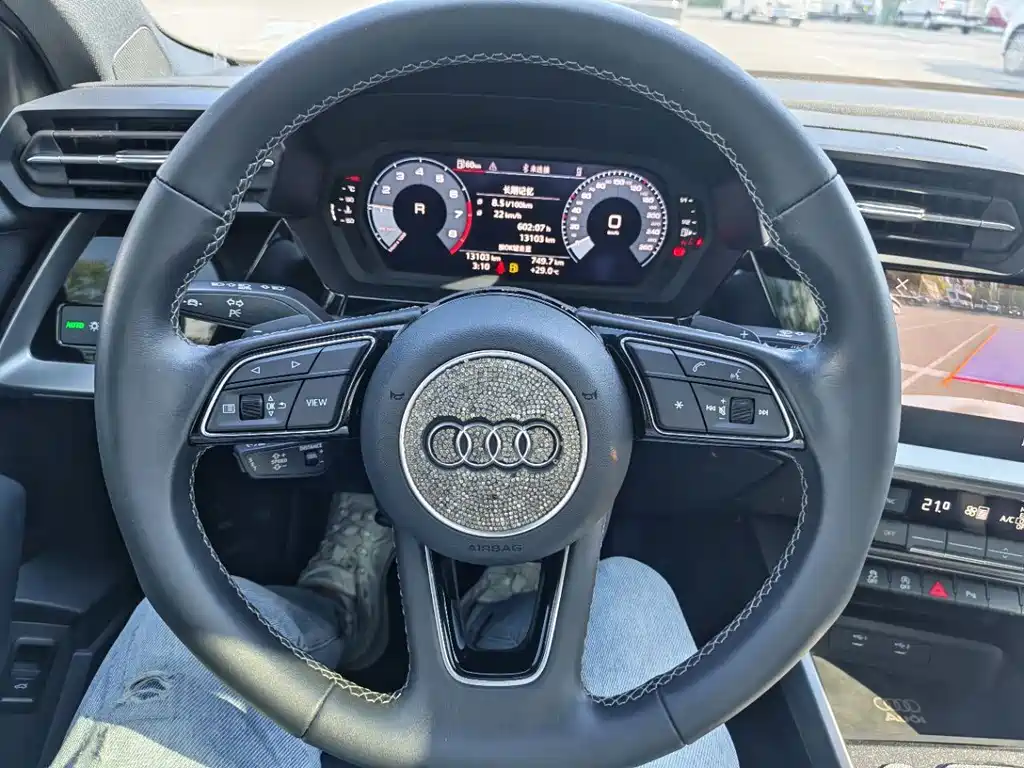 Audi A3 2023 A3L Limousine 35 TFSI Fashion Sporty купить на сайте DeffCars