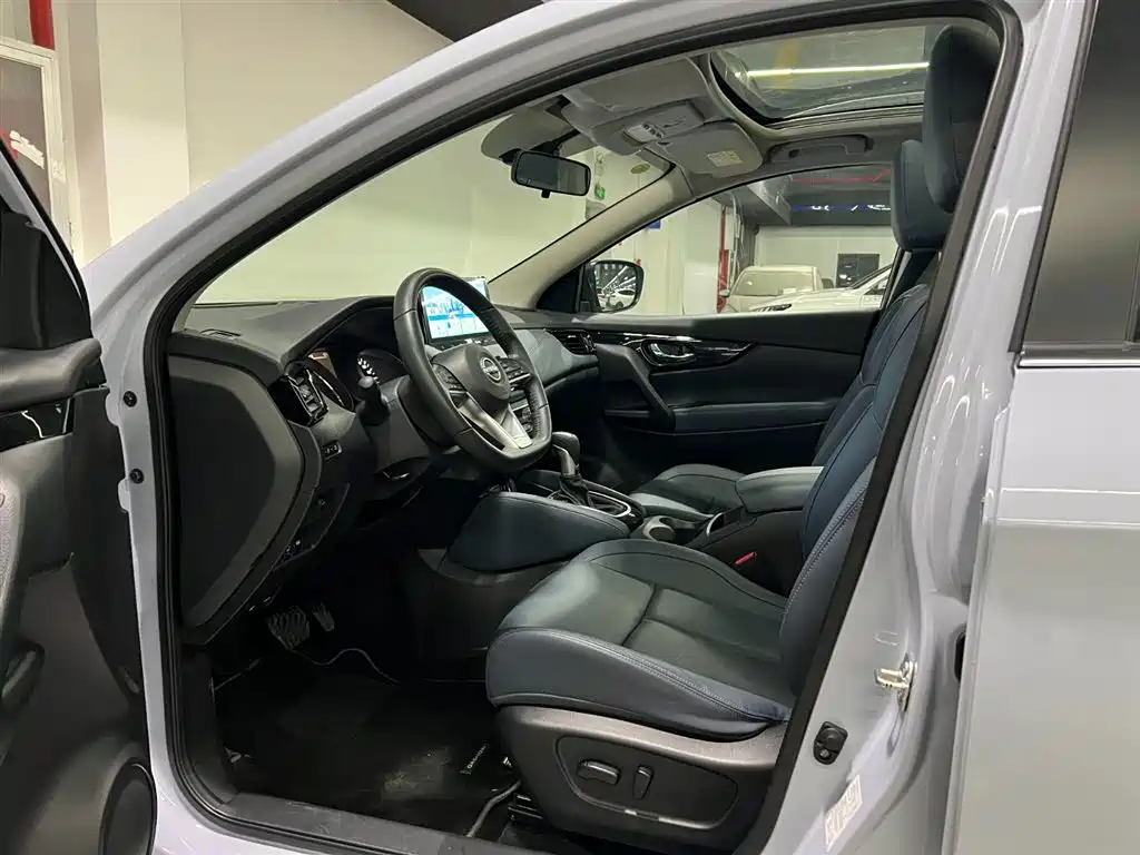 Qashqai 2025 Honor 2.0L CVT XV+ Leading Edition купить на сайте DeffCars