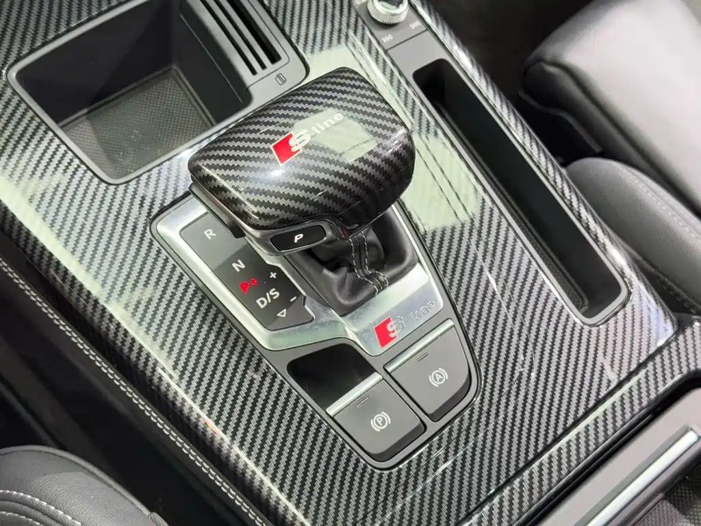 Audi Q5L 2021 45 TFSI luxury and dynamic model купить на сайте DeffCars