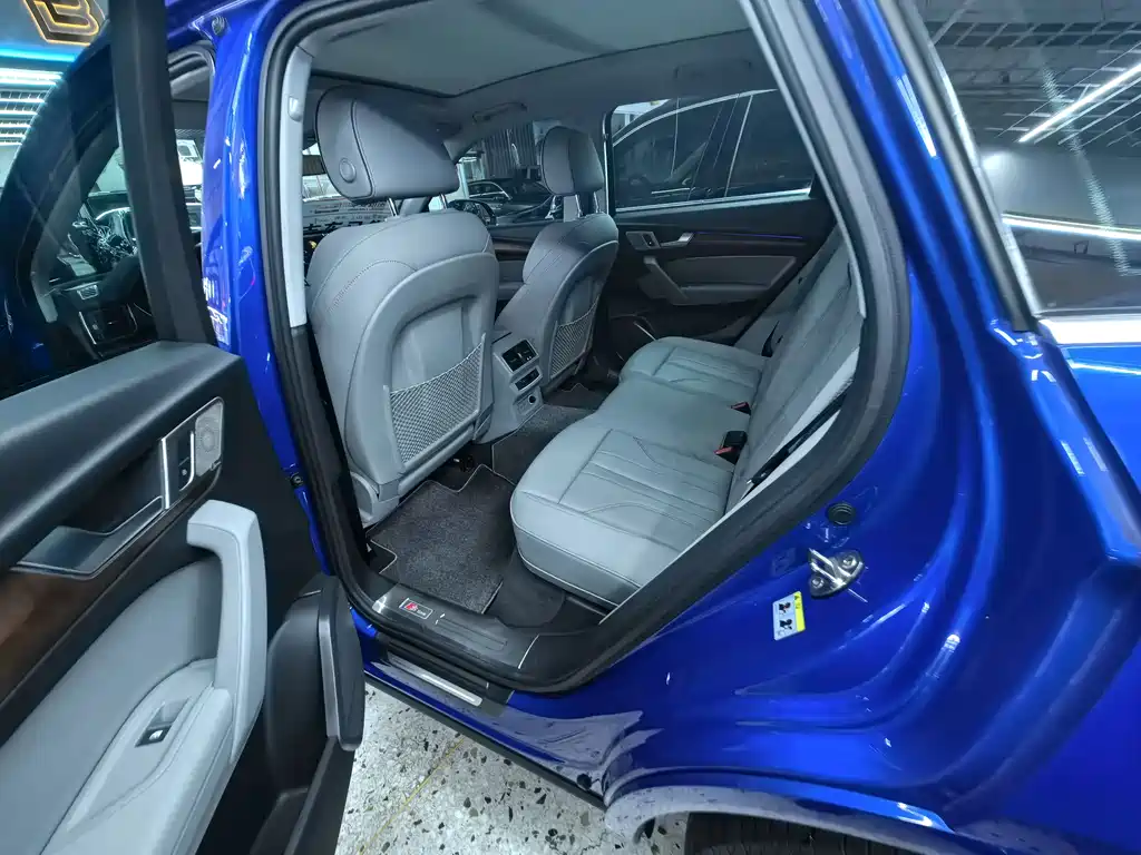 Audi Q5L 2021 40 TFSI luxury and dynamic model купить на сайте DeffCars