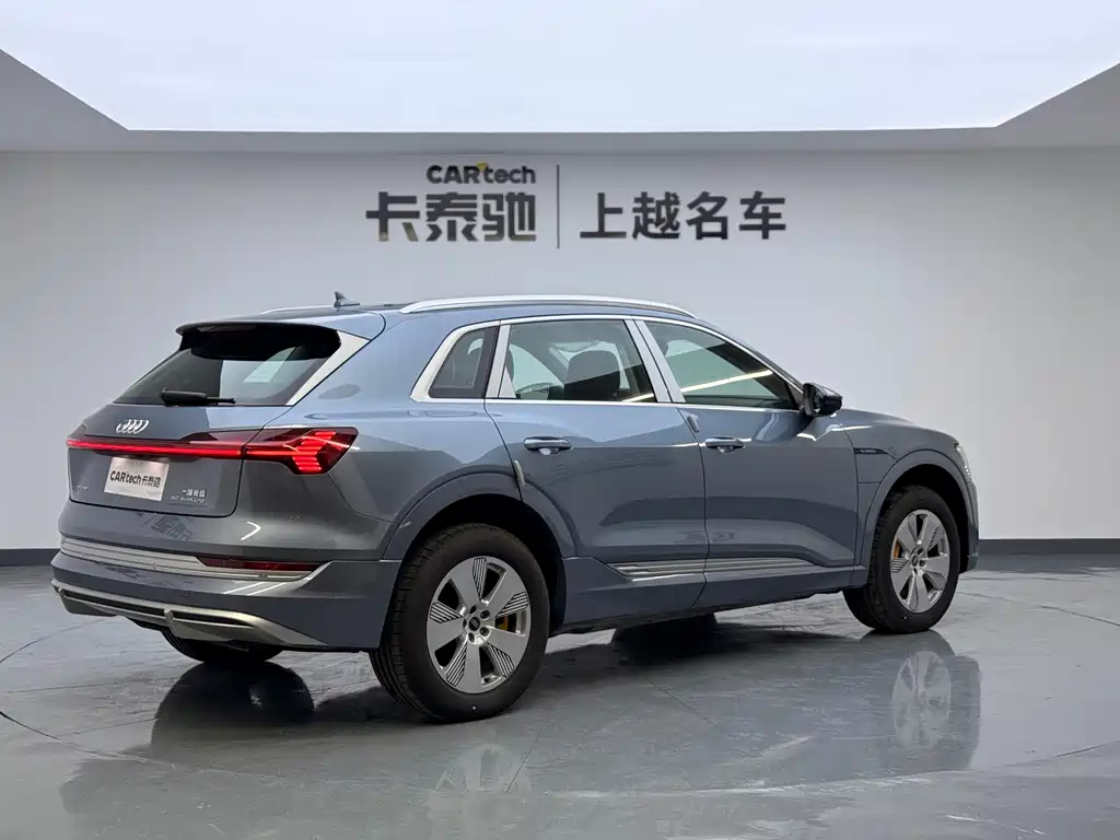 Audi e-tron 2021 50 quattro luxury model купить на сайте DeffCars