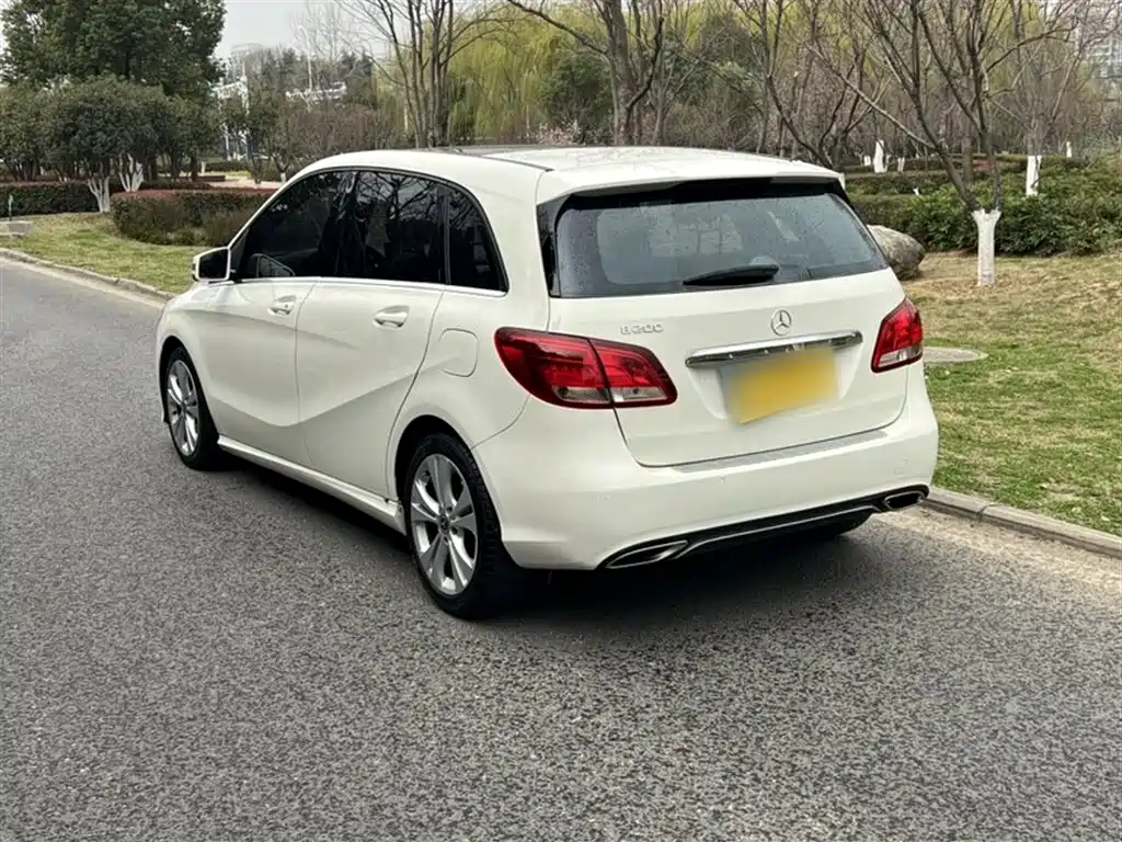 Mercedes-Benz B-Class 2017 B 200 Dynamic купить на сайте DeffCars