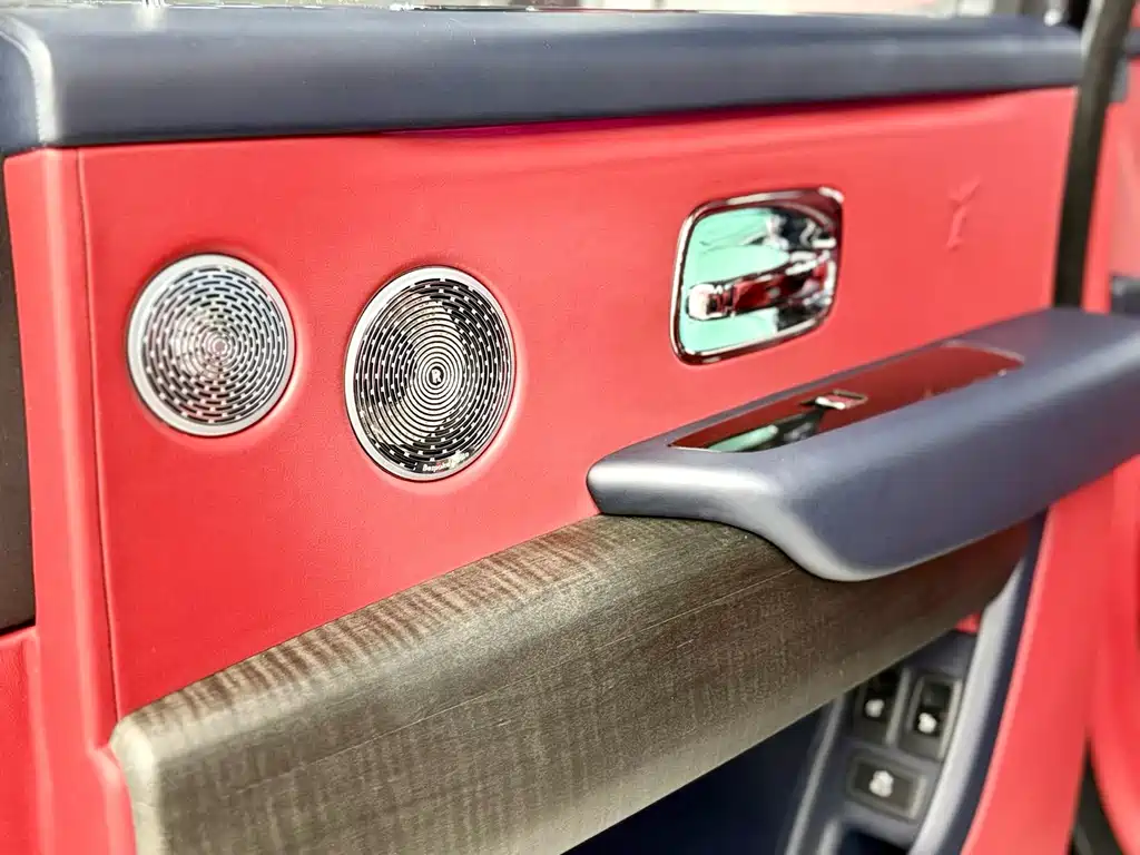 Cullinan 2018 five-seater version купить на сайте DeffCars