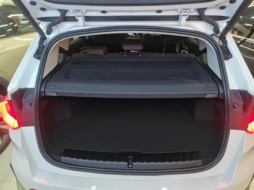 BMW X1 2023 xDrive25Li X Design Package купить на сайте DeffCars