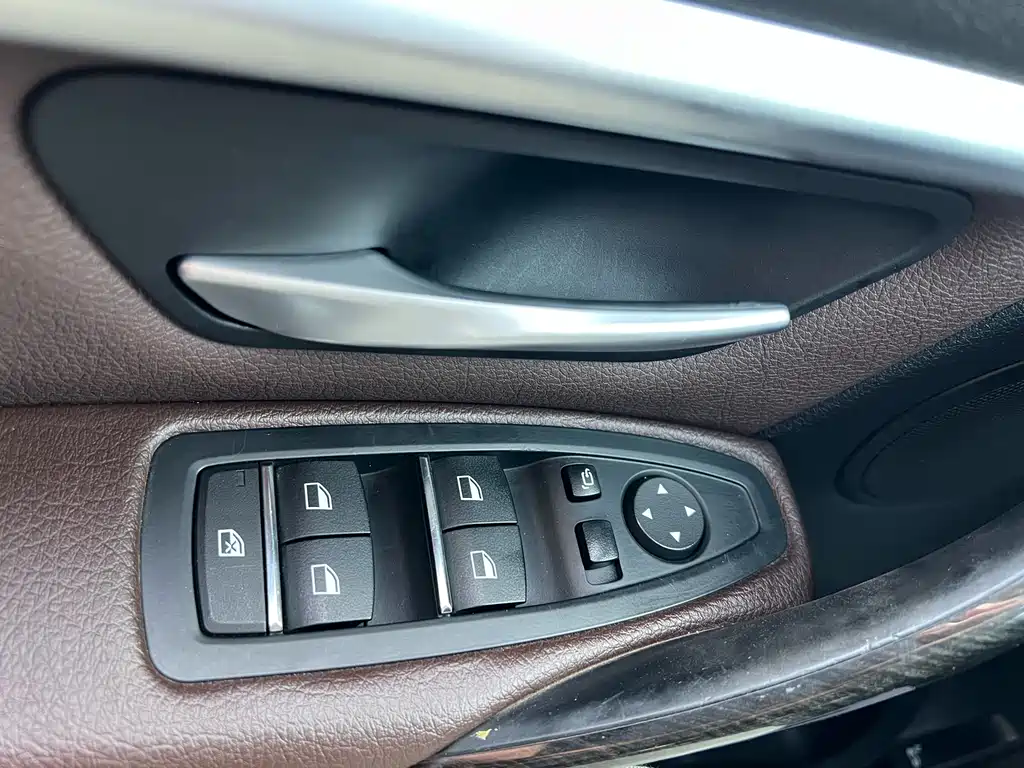 BMW 3 Series 2018 320Li Leading Luxury Package купить на сайте DeffCars