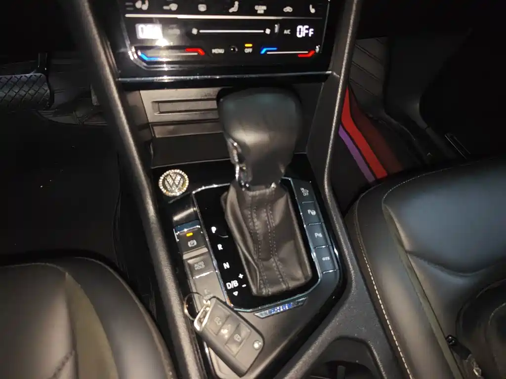 Tiguan L New Energy 2020 430PHEV Plug-in Hybrid Premium Edition купить на сайте DeffCars