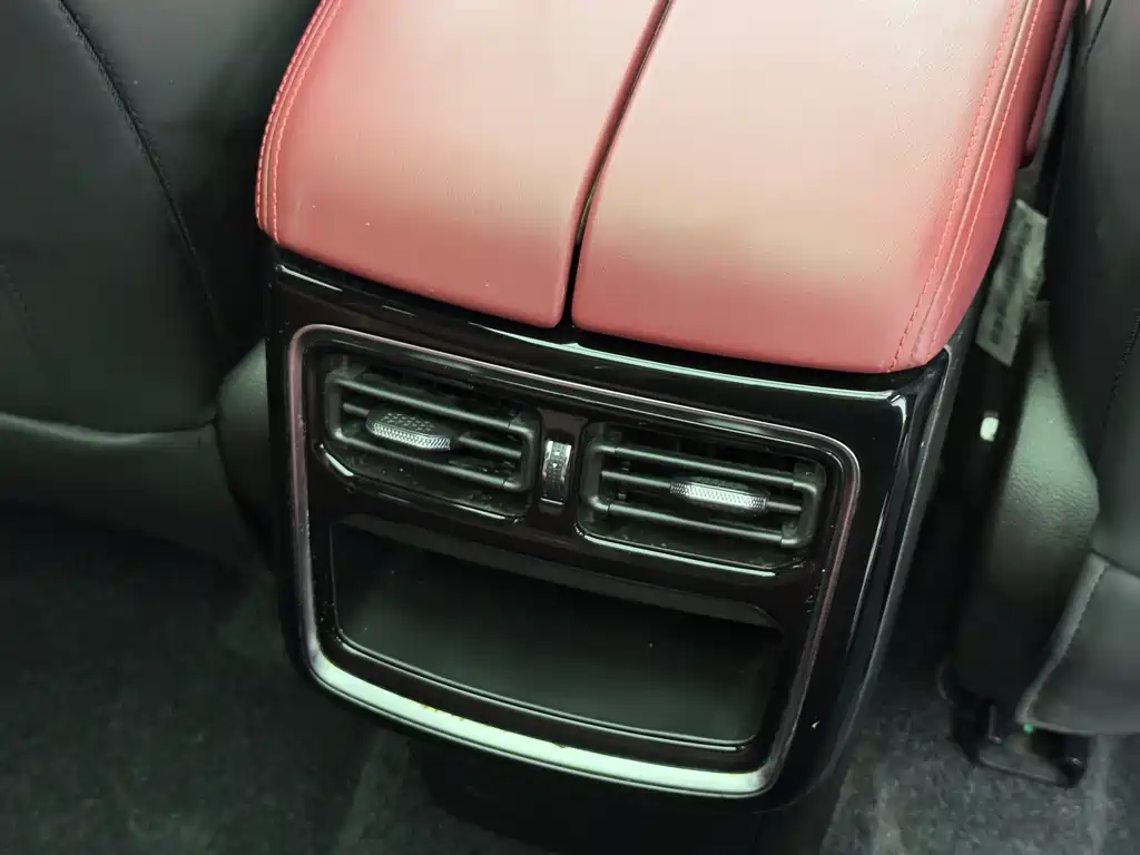 Jietu X70 PLUS 2023 model 1.5T DCT Ziqiang PRO 5 seats купить на сайте DeffCars