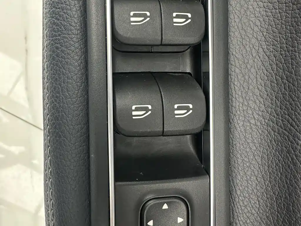 Mercedes-Benz A-Class 2022 A 180 L купить на сайте DeffCars