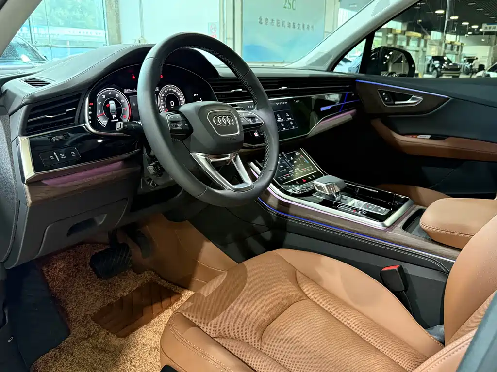 Audi Q7 2025 55 TFSI quattro S line sports купить на сайте DeffCars