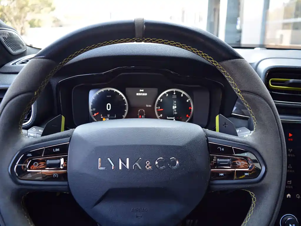 Lynk & Co 03 2019 03+ 2.0TD Automatic Wind Control Edition купить на сайте DeffCars