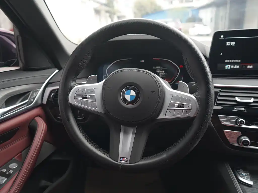 BMW 5 Series 2023 facelift 530Li leading M sports package купить на сайте DeffCars