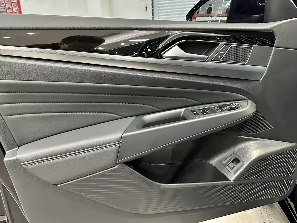 Passat 2023 330TSI Elite Edition купить на сайте DeffCars