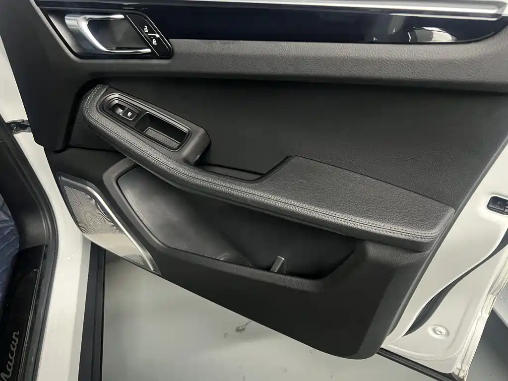 Macan 2020 Macan 2.0T купить на сайте DeffCars