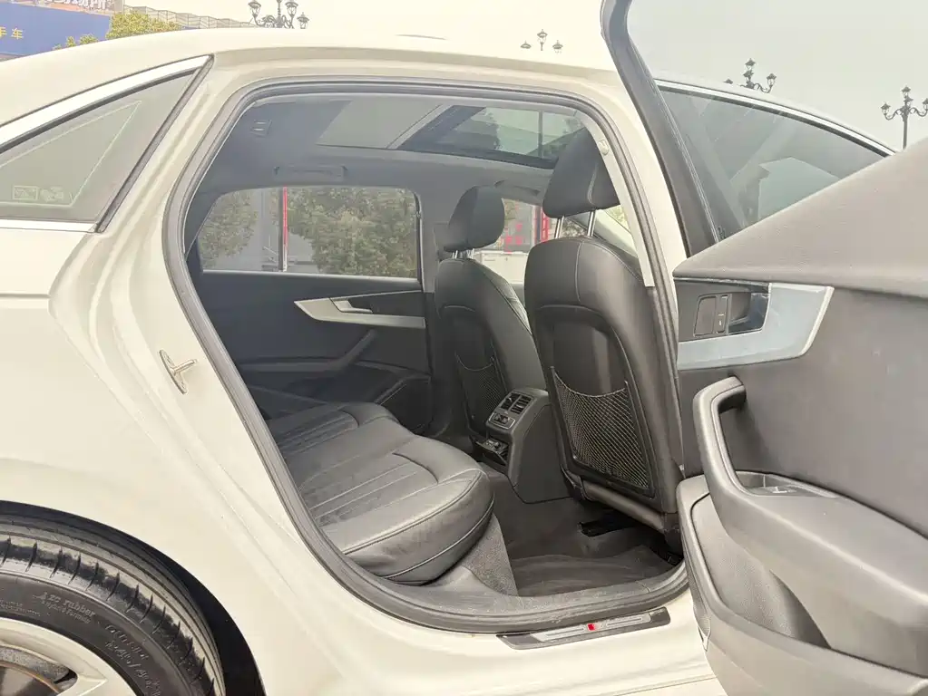 Audi A4L 2019 40 TFSI Fashion Type National VI купить на сайте DeffCars