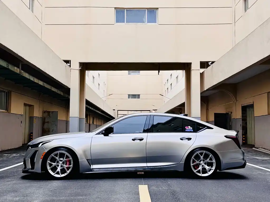 Cadillac CT5 2022 28T luxury model купить на сайте DeffCars