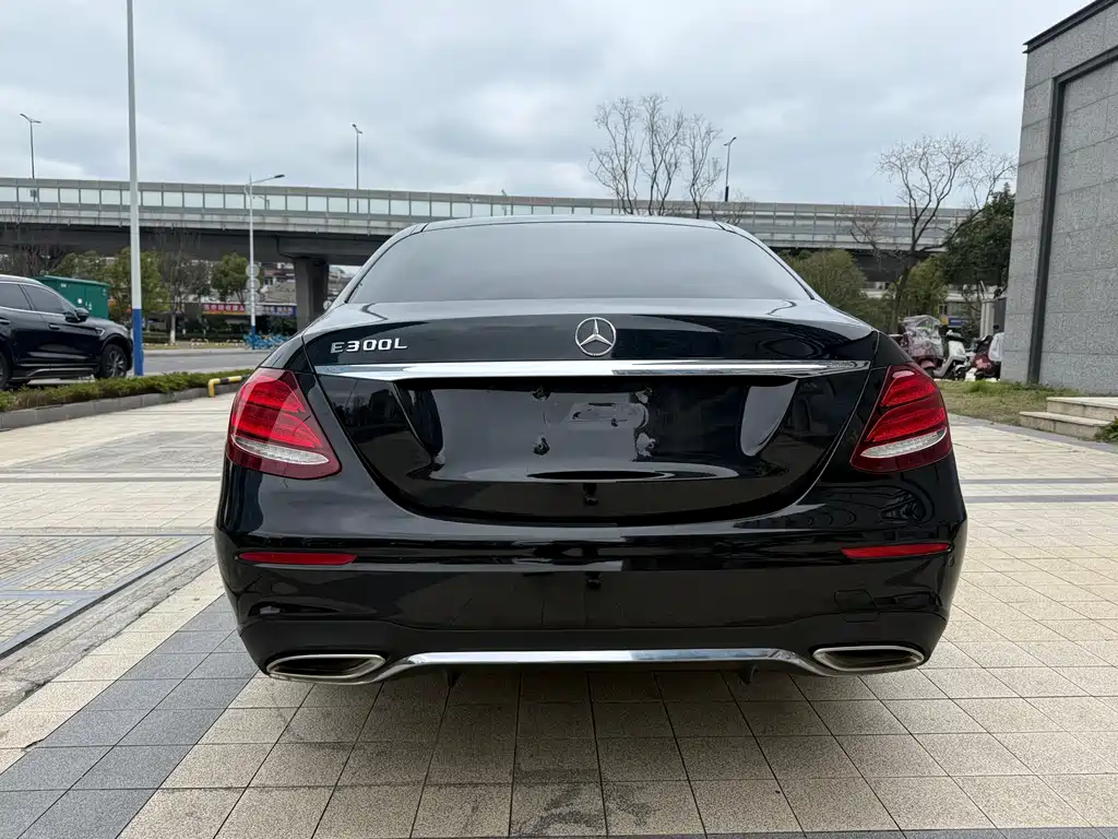 Mercedes-Benz E-Class 2019 E 300 L Fashion купить на сайте DeffCars