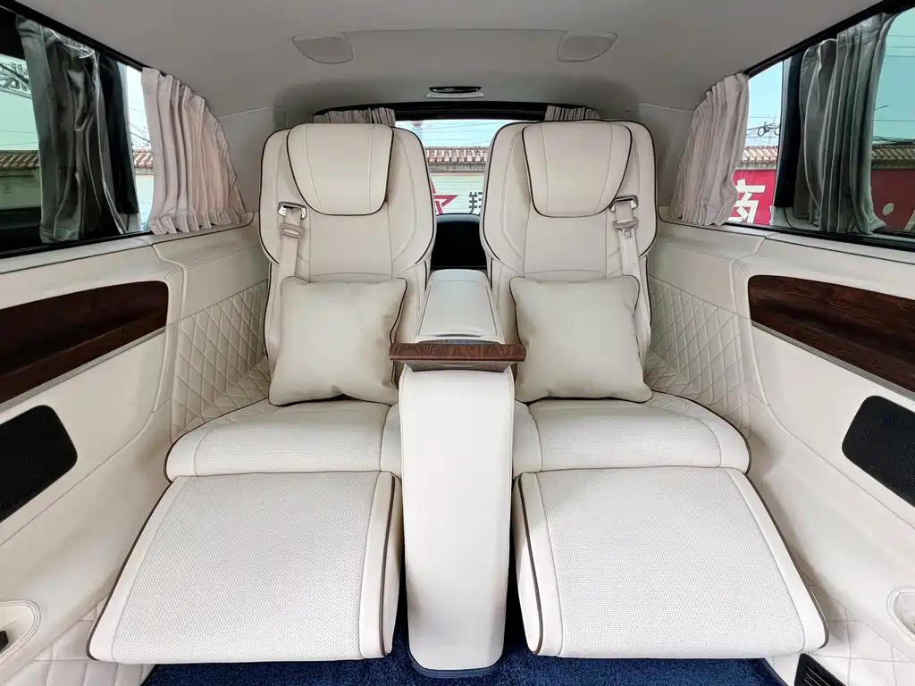 Mercedes-Benz V-Class 2018 V 260 L Premium Extended Edition National VI купить на сайте DeffCars