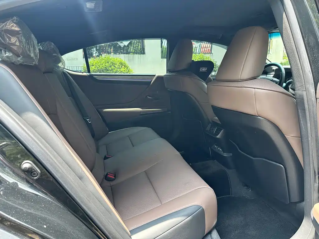 Lexus ES 2025 200 Premium Edition купить на сайте DeffCars