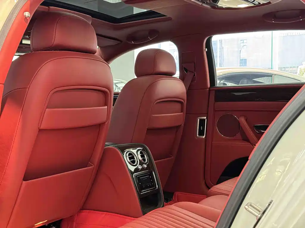 Flying Spur 2017 4.0T V8 Standard Edition купить на сайте DeffCars