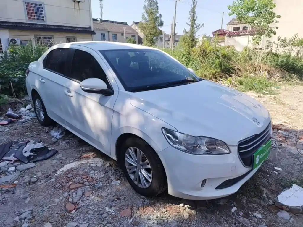 Peugeot 301 2014 1.6L manual comfort version купить на сайте DeffCars