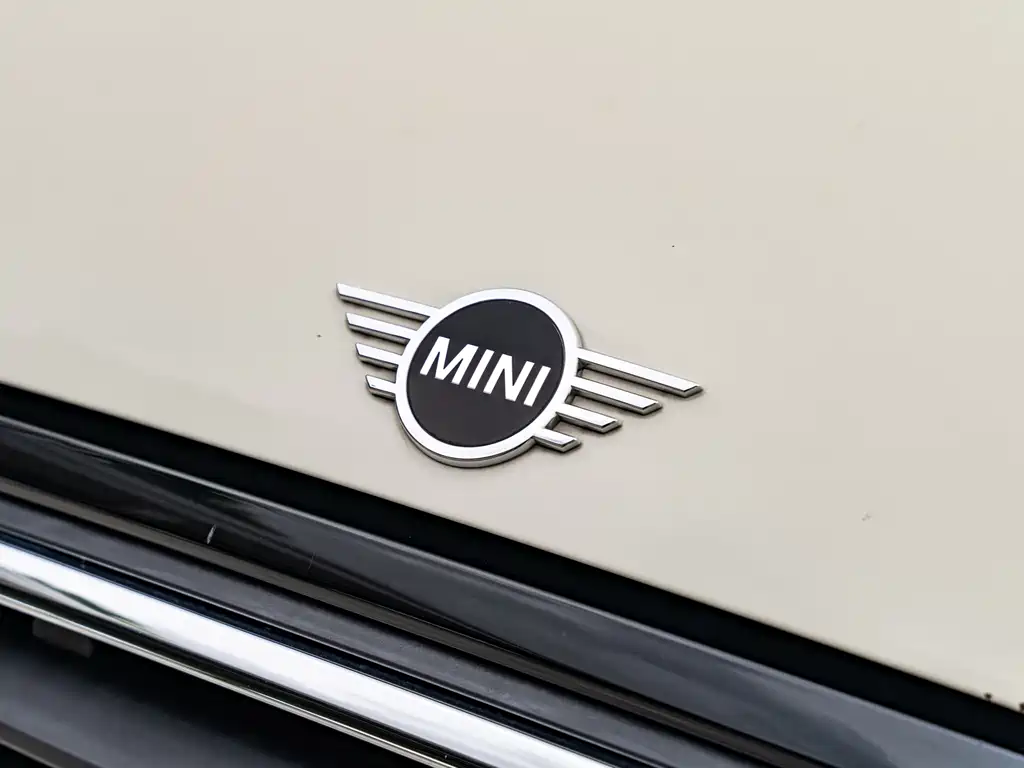 Mini 2022 facelift 1.5T COOPER classic five-door version купить на сайте DeffCars