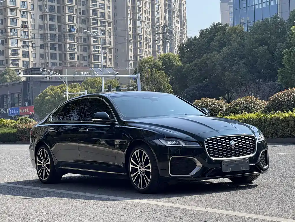 Jaguar XFL 2022 XFL 2.0T P250 two-wheel drive exclusive luxury version купить на сайте DeffCars