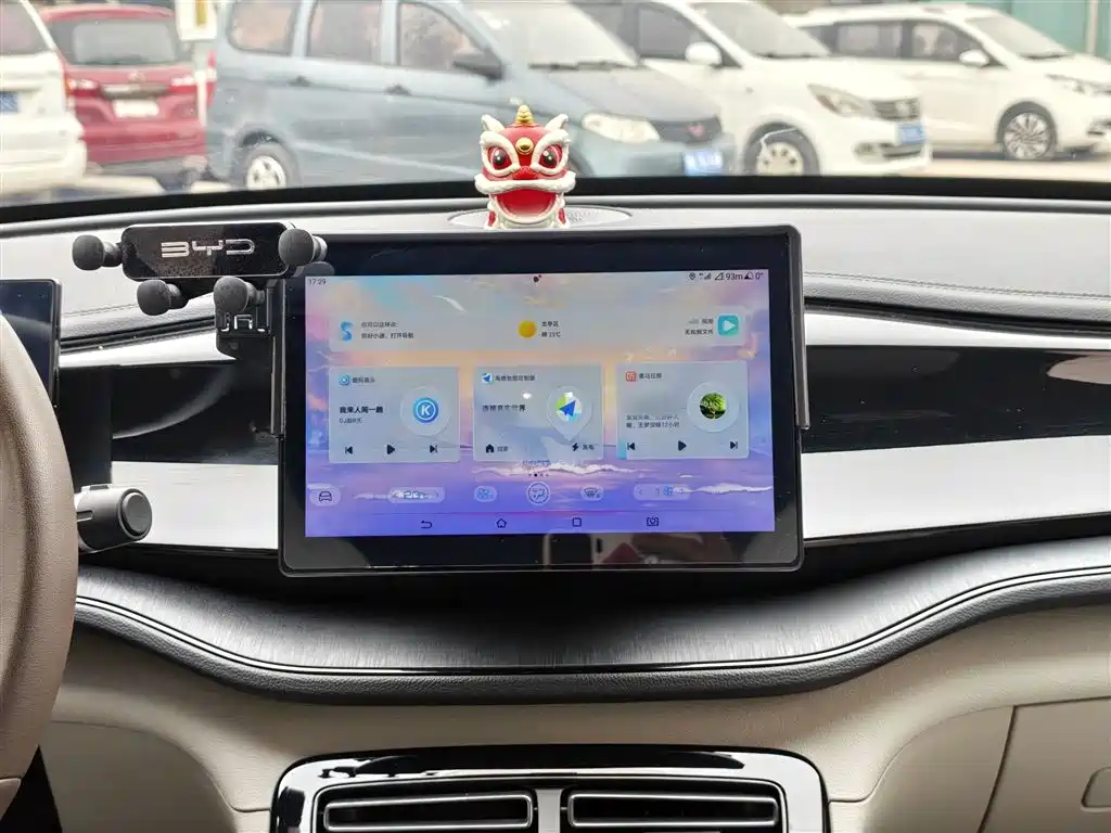 Qin PLUS 2024 Honor Edition DM-i 55KM Leading Type купить на сайте DeffCars